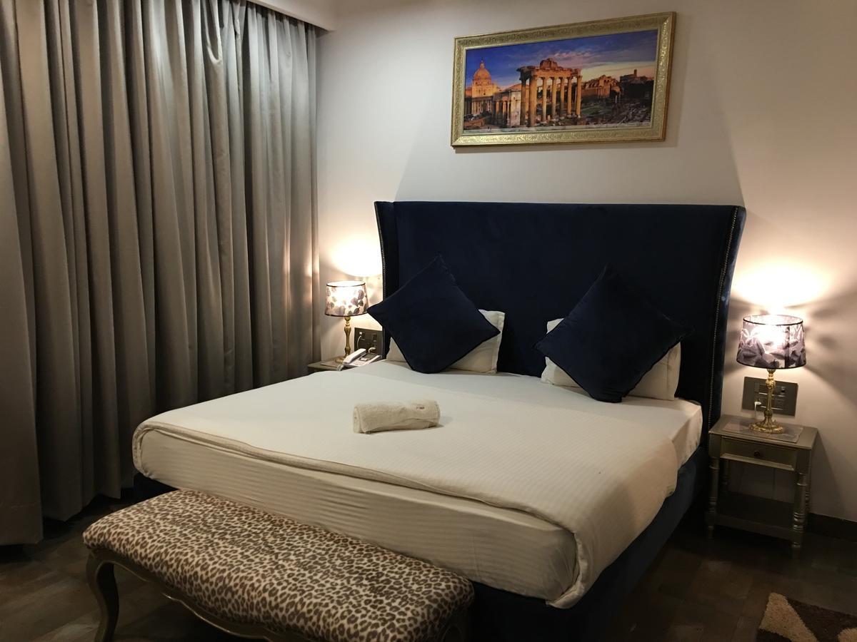 Chandīgarh Hotel Posh מראה חיצוני תמונה