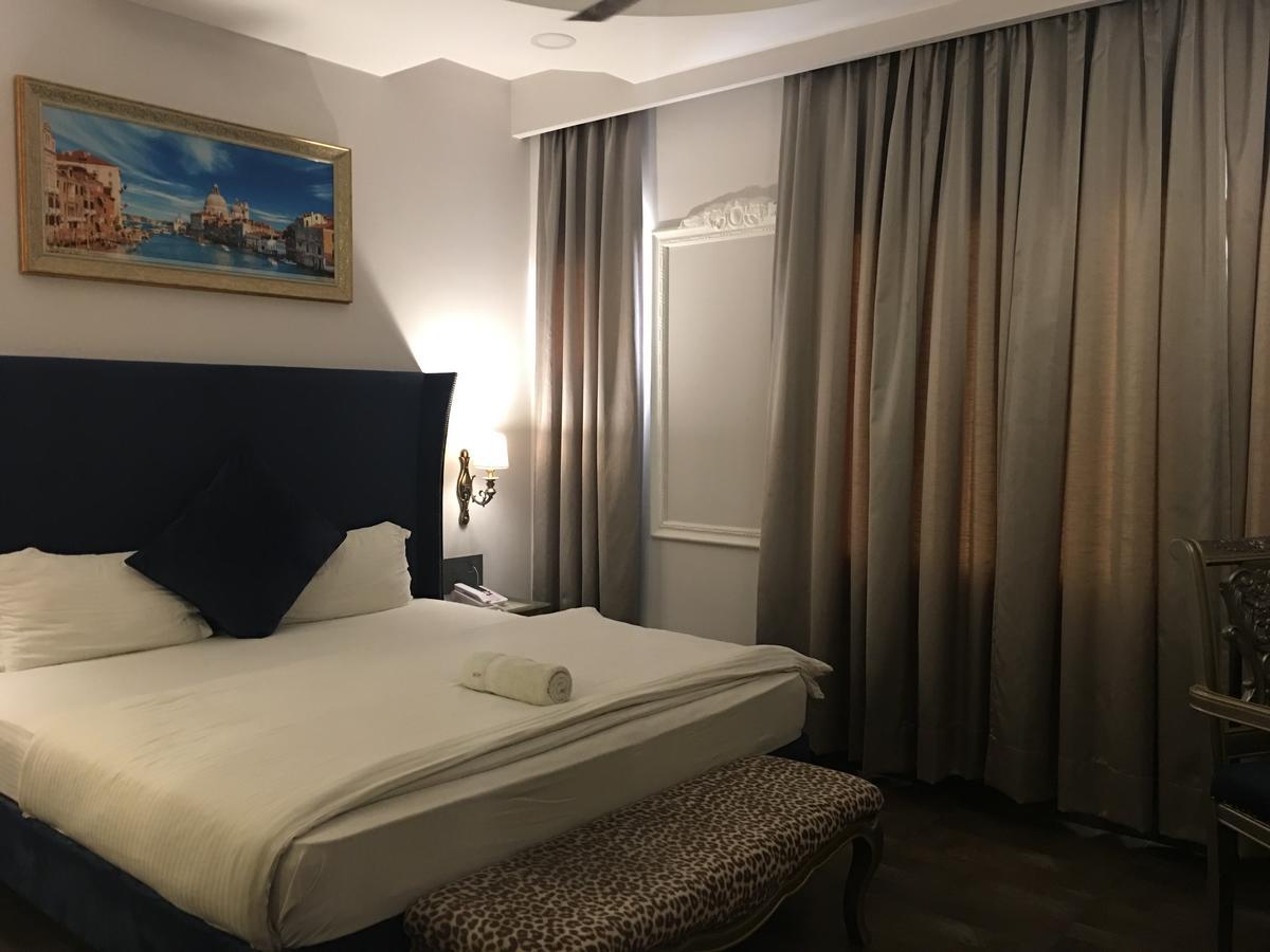 Chandīgarh Hotel Posh מראה חיצוני תמונה