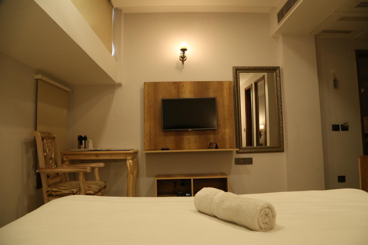 Chandīgarh Hotel Posh מראה חיצוני תמונה