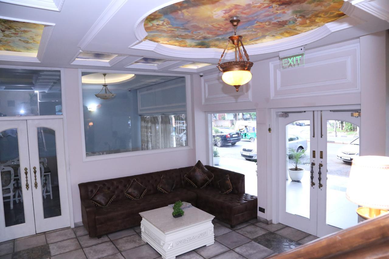 Chandīgarh Hotel Posh מראה חיצוני תמונה