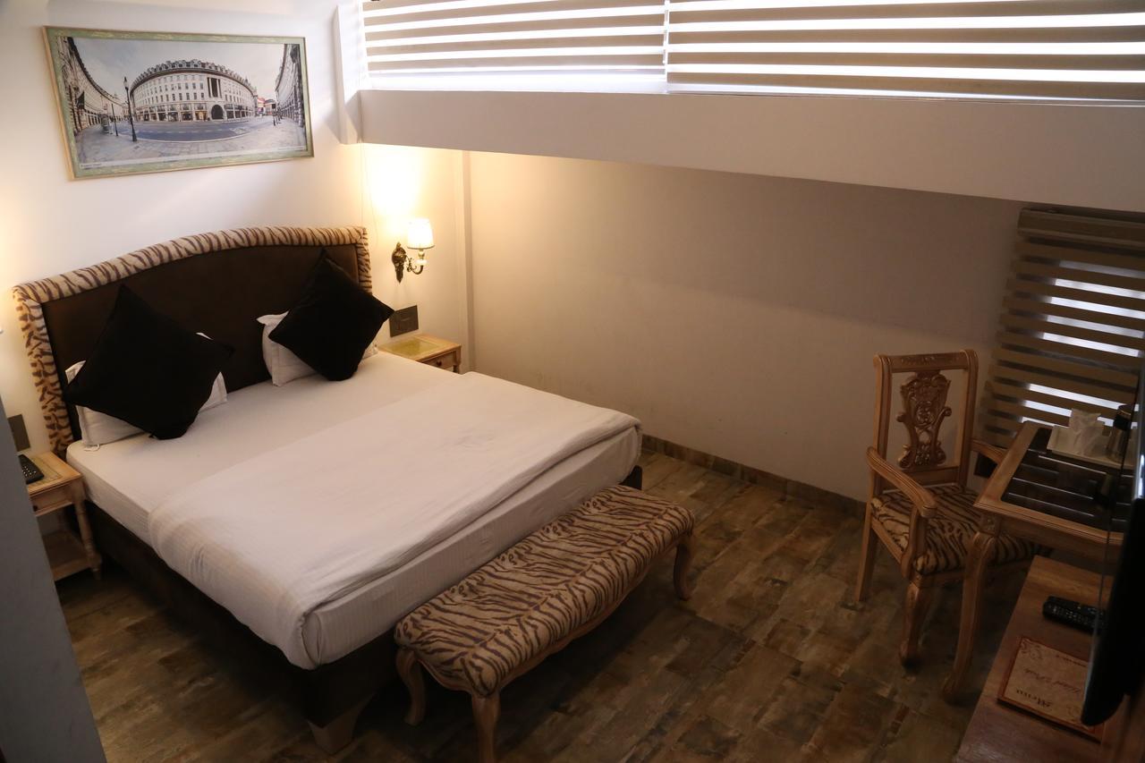 Chandīgarh Hotel Posh מראה חיצוני תמונה