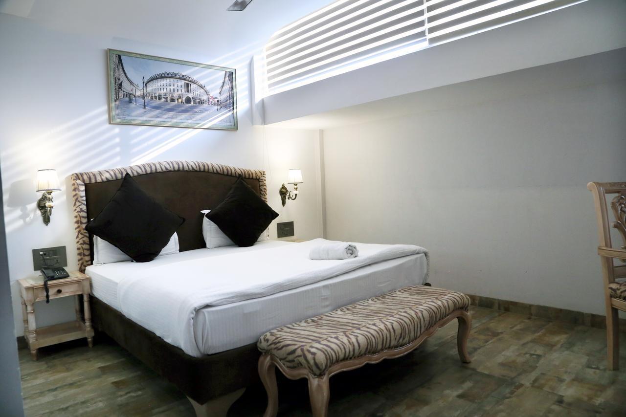 Chandīgarh Hotel Posh מראה חיצוני תמונה