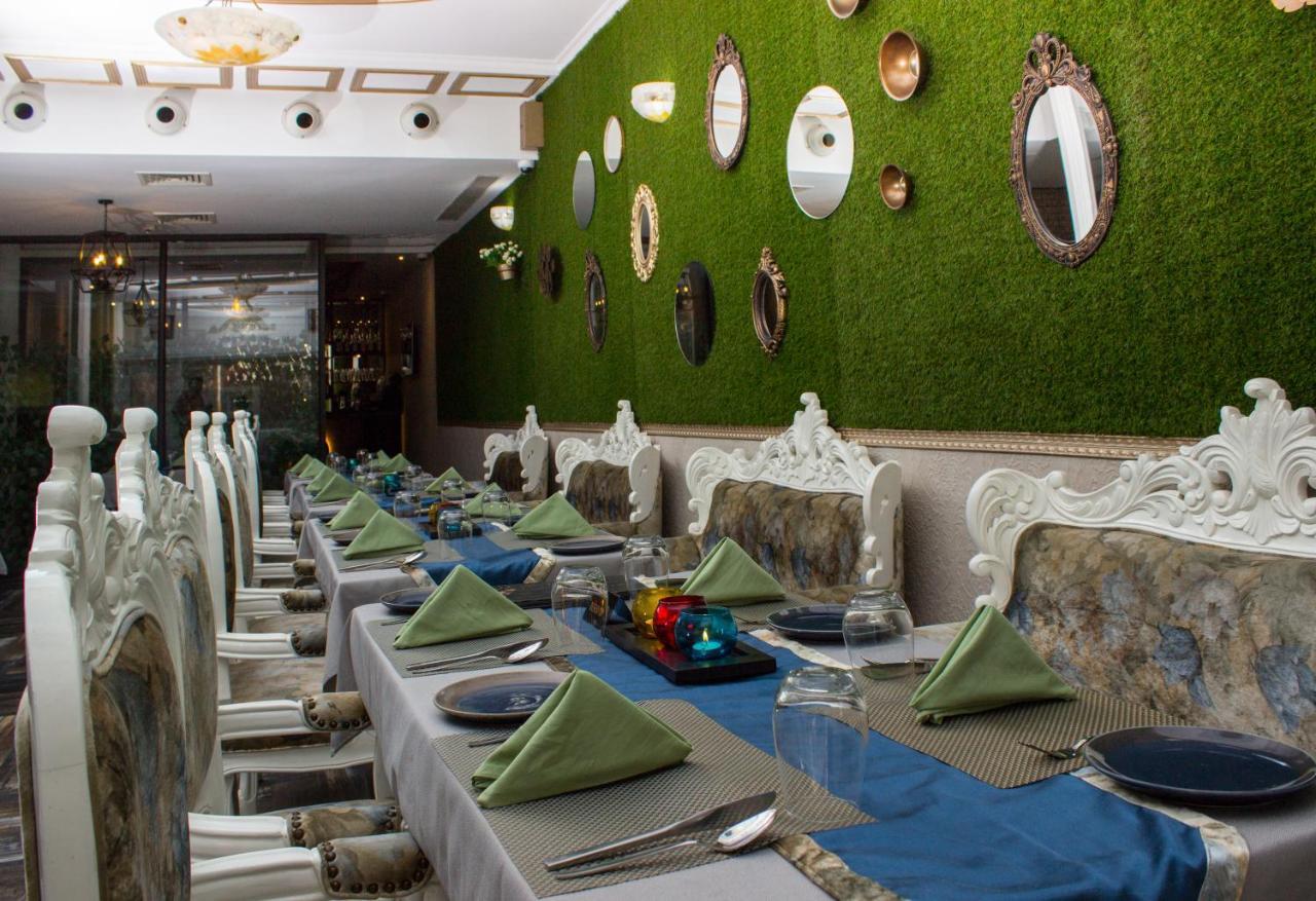 Chandīgarh Hotel Posh מראה חיצוני תמונה